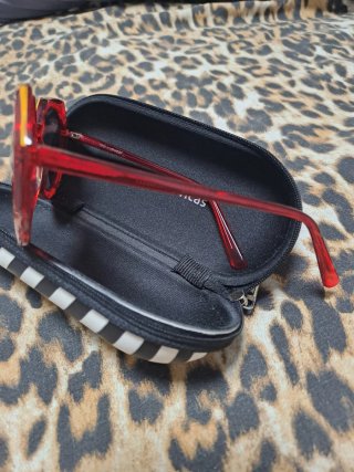 Gafas de sol Multiopticas rojas y negras