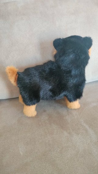 Peluche perro negro y marrón