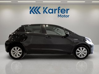 Toyota Yaris Hybrid Active