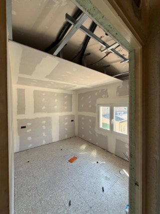 Servicios de paletería, fontanería, Pladur, pintur