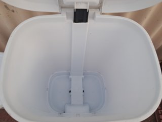 2 CUBOS DE BASURA