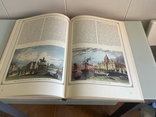 Libro “Pintoresca vieja Europa”. Gran formato.