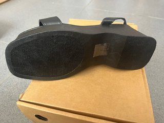 Sandalias Negras