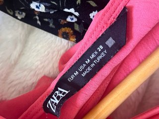 Mono coral talla M de zara