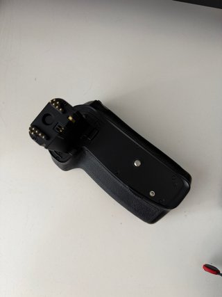 Canon 6D + Grip + 5 Baterías LP-E6