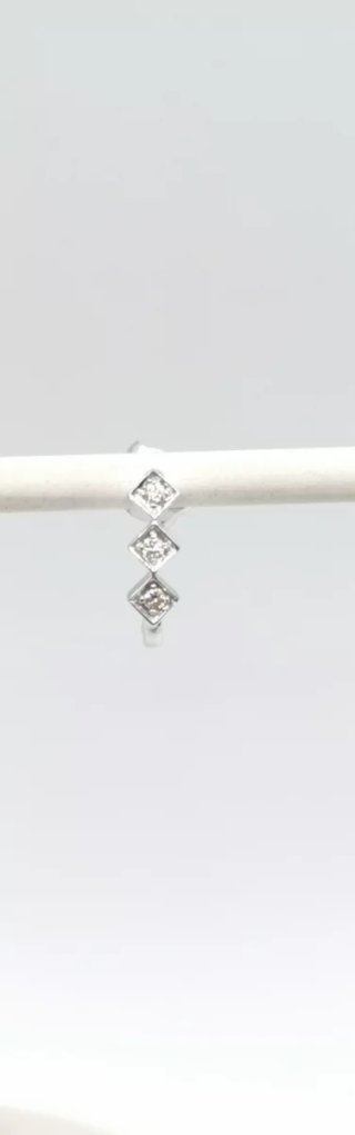 Pendiente individual oro 18k con diamantes