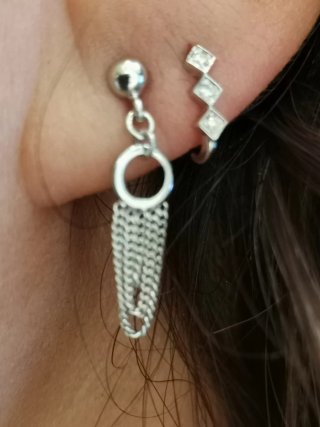 Pendiente individual oro 18k con diamantes