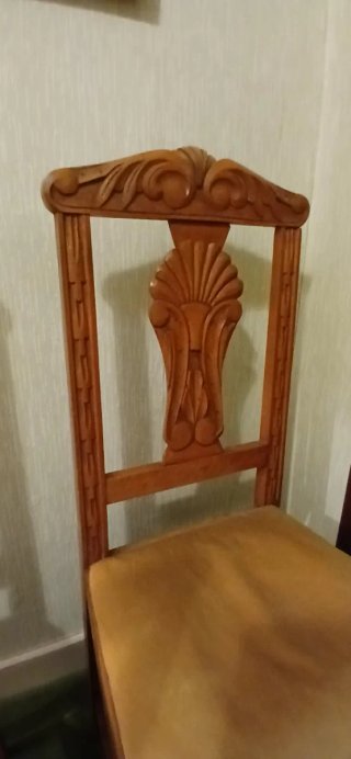 Conjunto 5 Sillas de Madera Tallada Antiguas