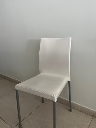 Juego de 4 sillas comedor blancas