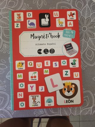 Libro Magnético Janod ABC con Letras y Dibujos
