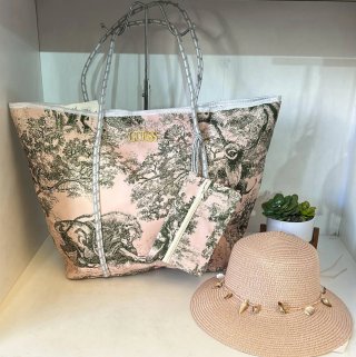 Bolso Guess + Sombrero + Monedero
