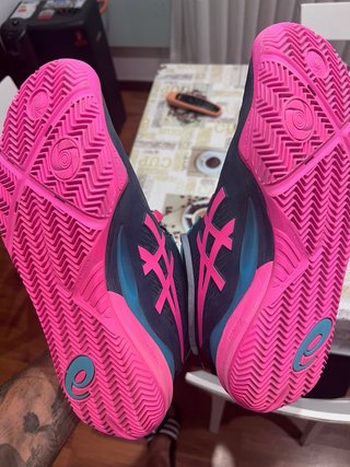 Zapatillas pádel Asics azul y rosa