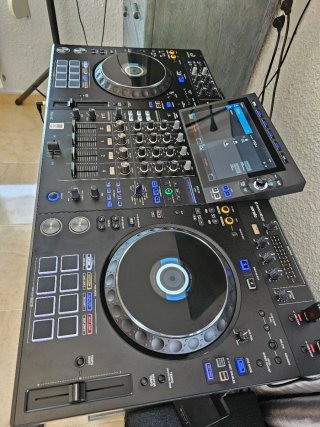 Controladora DJ Alpha XDJ-AZ