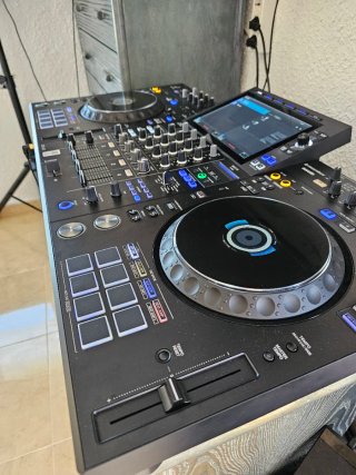 Controladora DJ Alpha XDJ-AZ