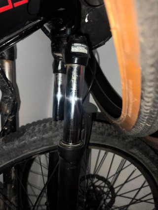 Bicicleta Eléctrica montaña, con pocos km de uso.