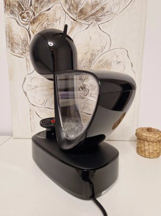 Cafetera Dolce Gusto Negra