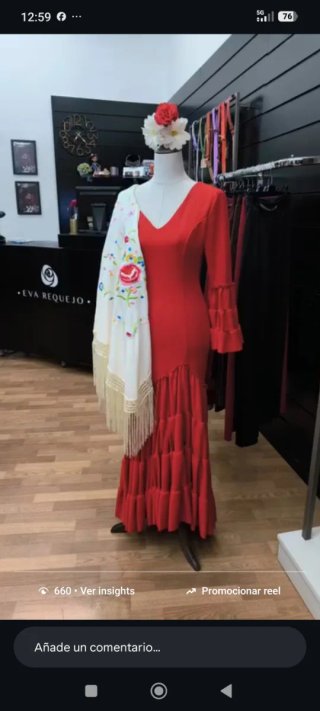 Vestido de flamenca rojo ,tejido elástico