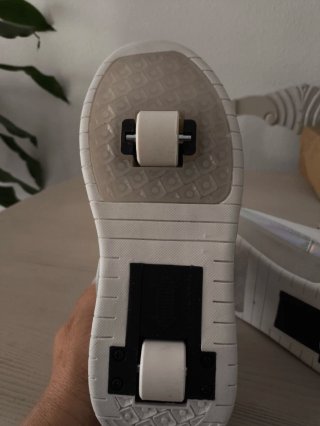 Zapatillas Heelys con Ruedas Talla 38 Nuevas