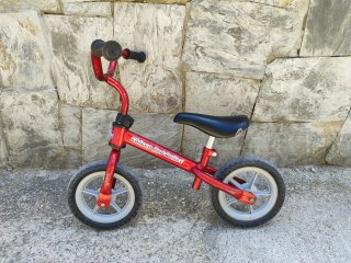 Bici sin pedales Chicco roja