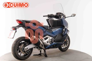 HONDA FORZA 750