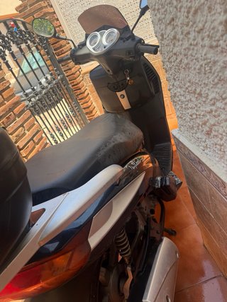 750€ ULTIMO PRECIO ¡¡URGE VENTA!! Scooter 125,