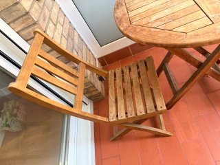 Mesa y sillas de terraza plegables