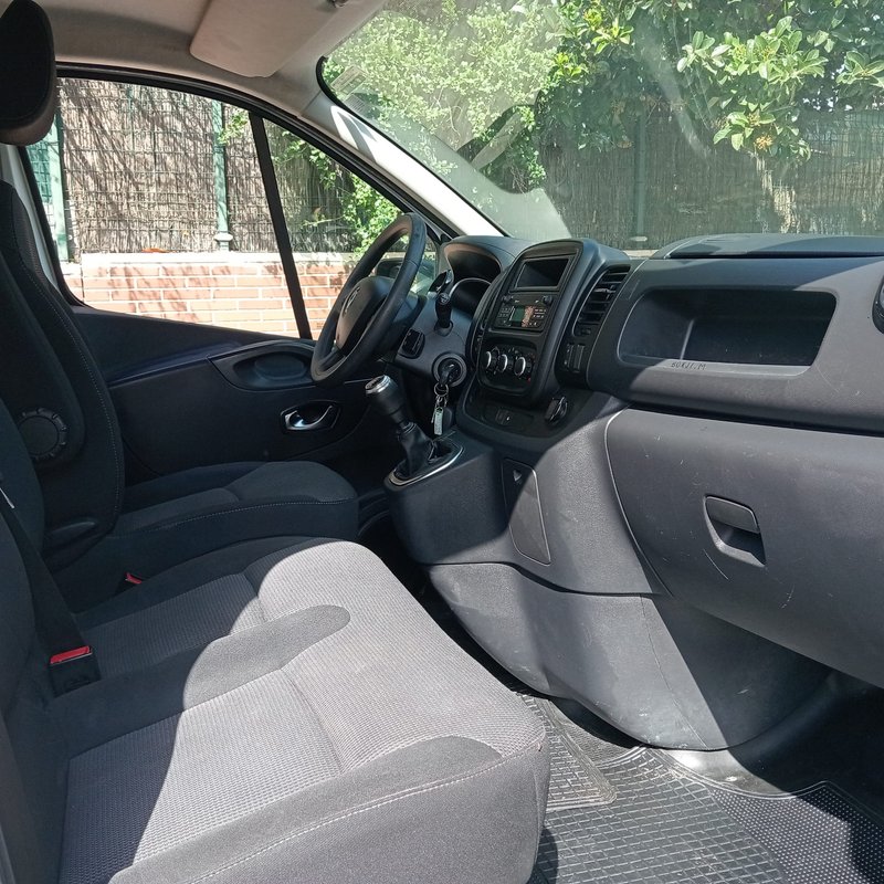 Renault Trafic 2021, foto 25