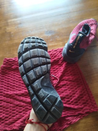 Conjunto: Shorts y Zapatillas Nike Rojas