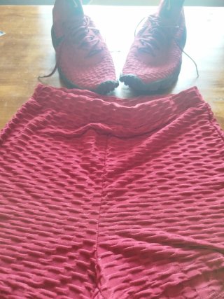 Conjunto: Shorts y Zapatillas Nike Rojas