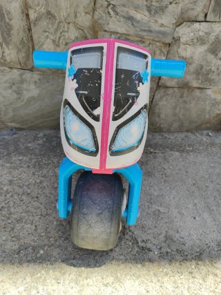 Moto correpasillos infantil rosa y azul