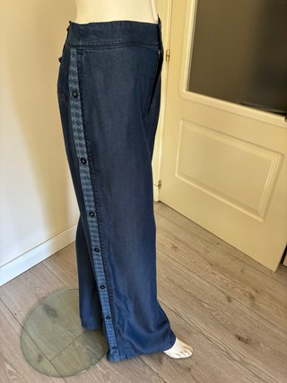 Pantalón Salsa azul con apertura lateral