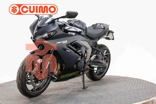 TRIUMPH DAYTONA 660