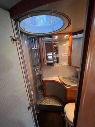 Autocaravana perfilada ford transit hobby T500