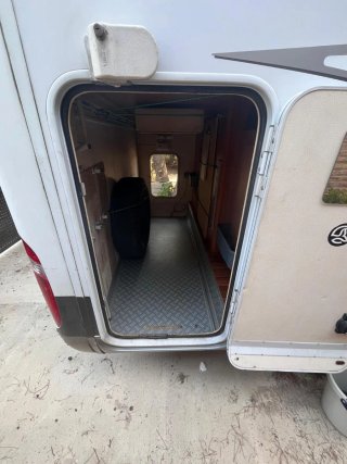 Autocaravana perfilada ford transit hobby T500