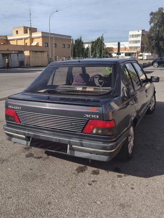 Peugeot 309 look 1990