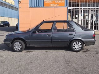Peugeot 309 look 1990