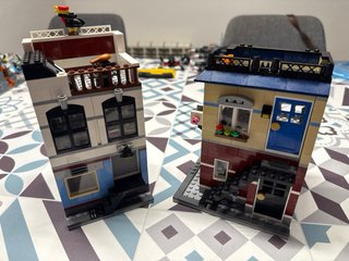 LEGO Creator Tienda Bicicletas y Cafetería 31026