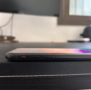 iPhone XR 64gb (85% batteria)