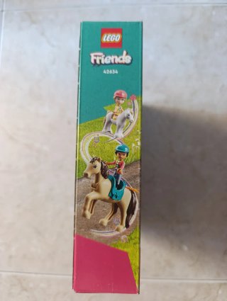 Lego Friends 42634 Coche y Caballo - Nuevo
