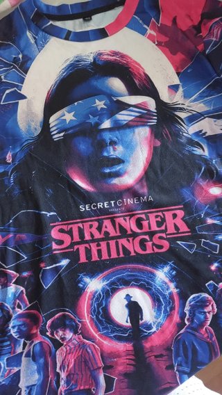 Camiseta Stranger Things Hellfire Club