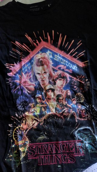 Camiseta Stranger Things Hellfire Club