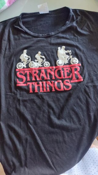 Camiseta Stranger Things Hellfire Club