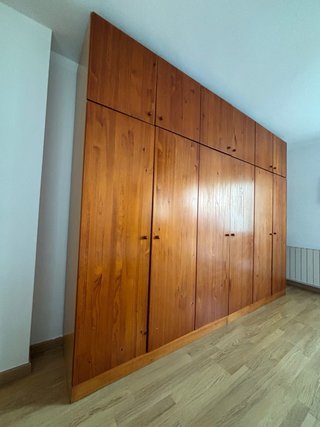 Armario grande madera maciza
