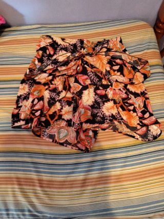 Falda corta estampada