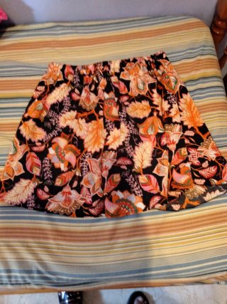 Falda corta estampada