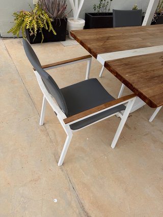 Mesa exterior Lagos con 6 sillas de aluminio