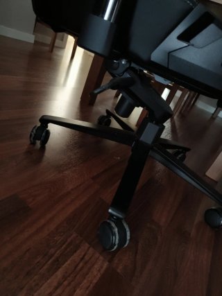 Silla Gamer Phoenix Monarca Negra y elegante