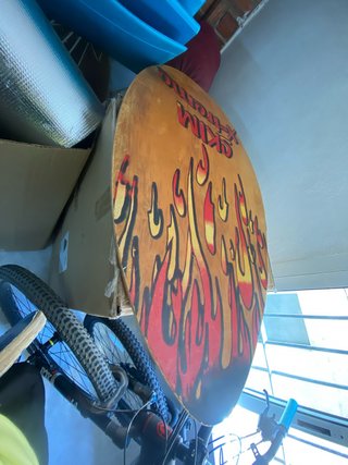 Tabla de surf madera diseño llamas