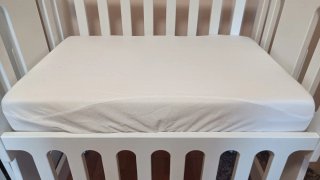 Cuna para bebé blanca