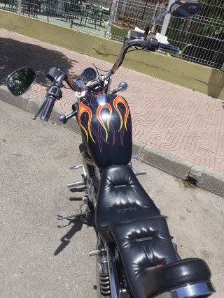 Suzuki Intruder 800cc Custom Negra/Roja